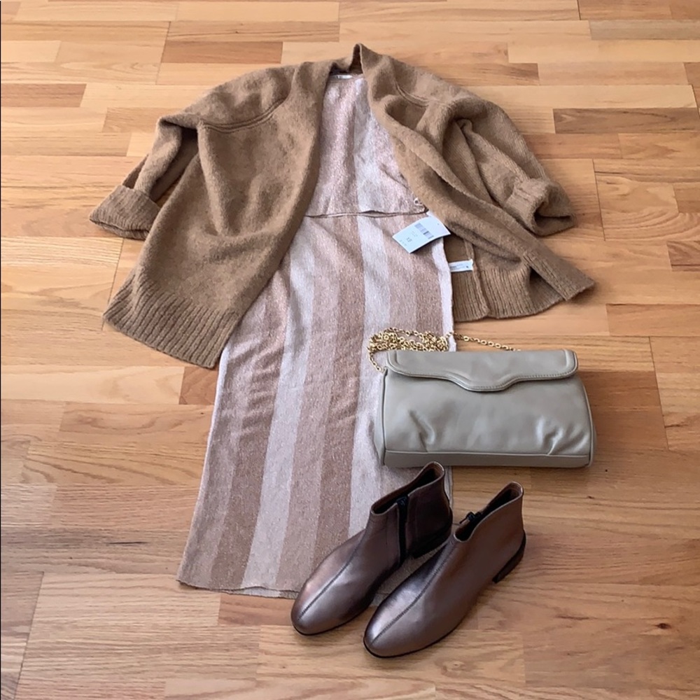 📍FIRM📍NWT 2PC Knit set Skirt&Top Gold ✨ metallic champagne 🌟 - Picture 14 of 16